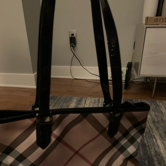 Burberry bag - great condition